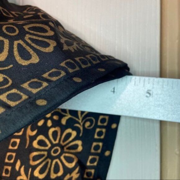 Cover Up Black w Gold Floral Medallion Cover OSFM Y - Picture 4 of 12